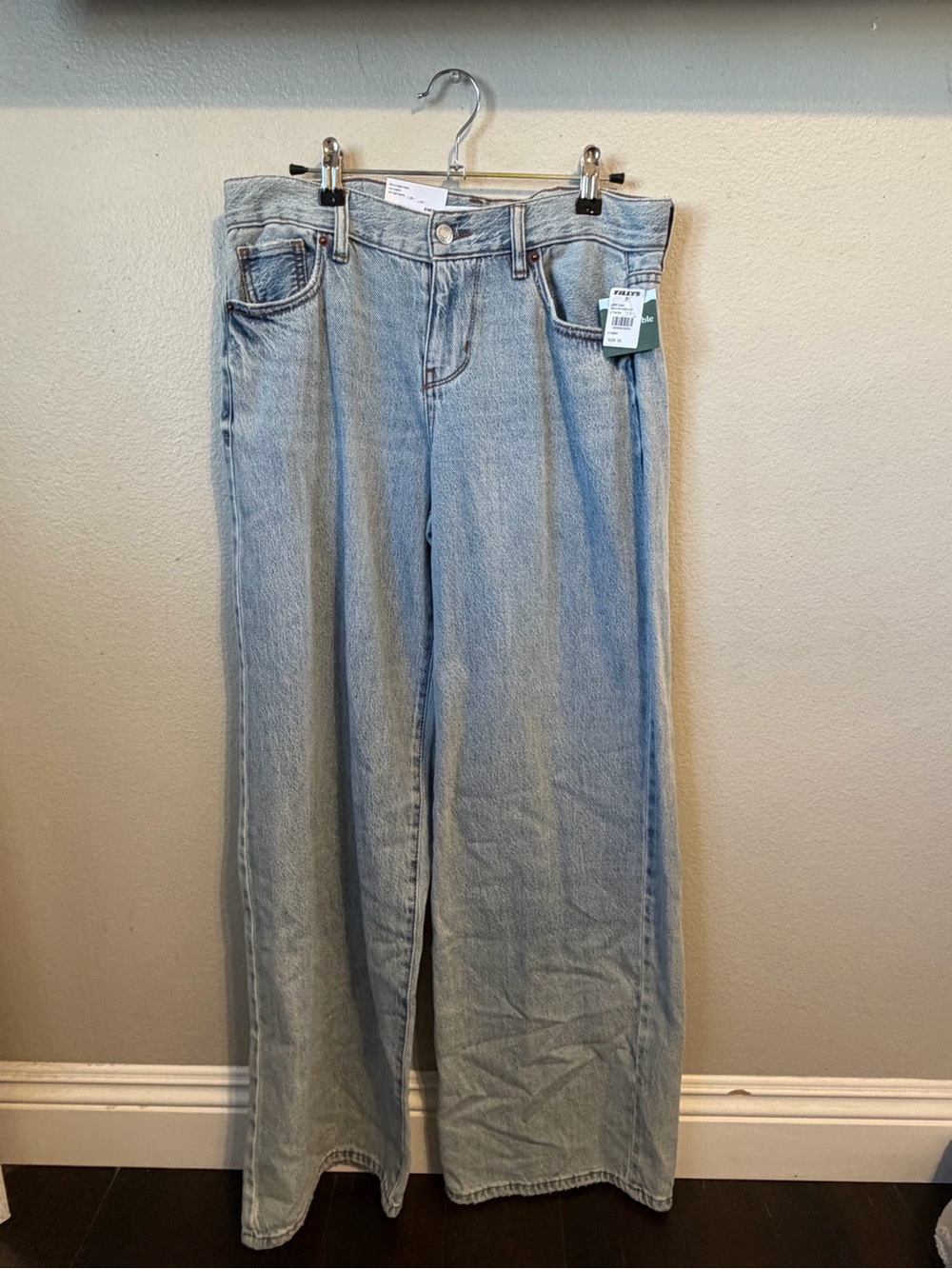 Tilly's Light Blue Wide Leg Women's Jeans